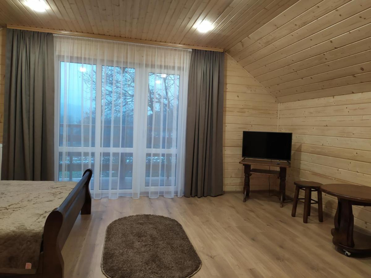 Апартаменти с двома спальнями і кухнею Яремча Экстерьер фото