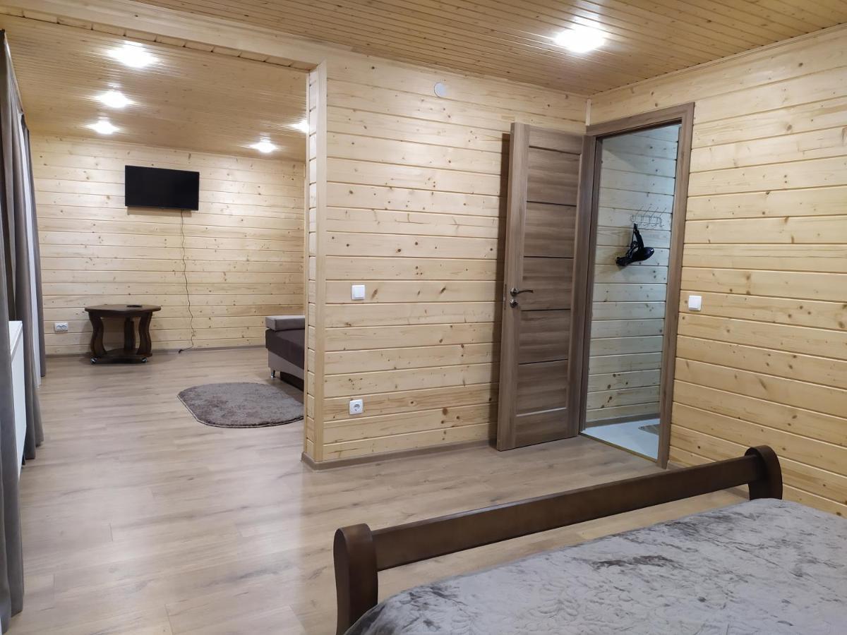 Апартаменти с двома спальнями і кухнею Яремча Экстерьер фото
